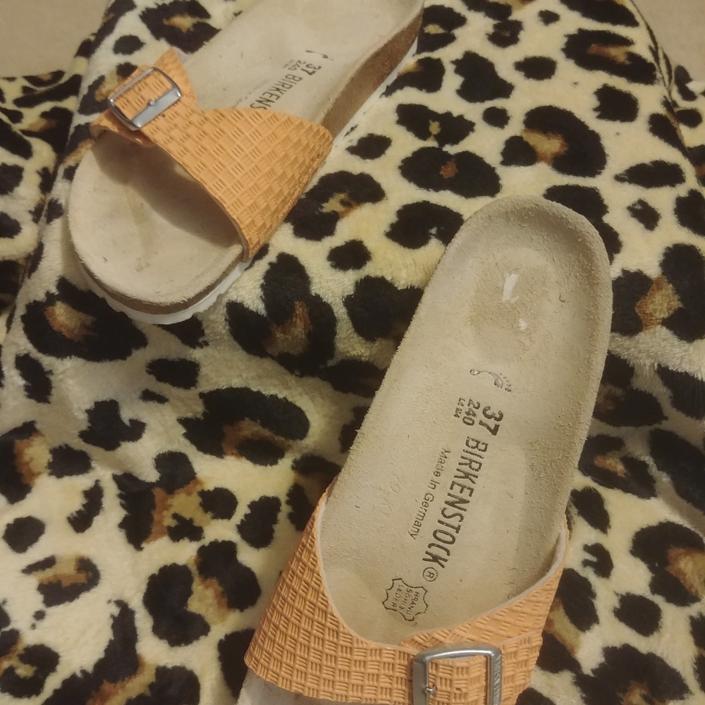 Shoes - Picture 2 of 2
